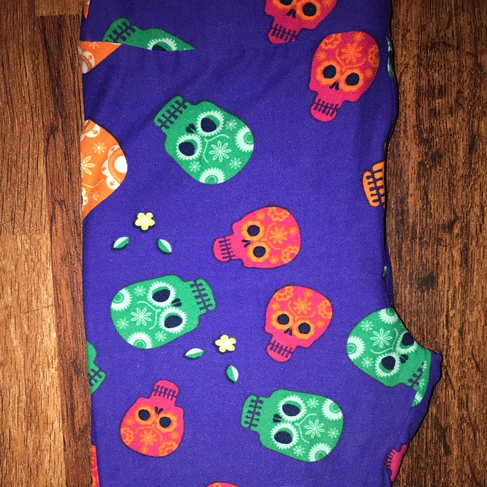 LuLaRoe OS sugar skull leggings NWOT